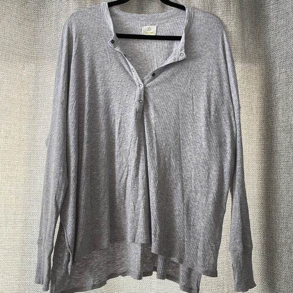 SOLD AERIE Offline Ribbed Henley - Picture 1 of 3